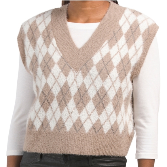 William Rast Sweaters - NWT William Rast Sweater Vest